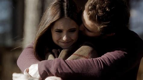 when do stefan and elena hook up